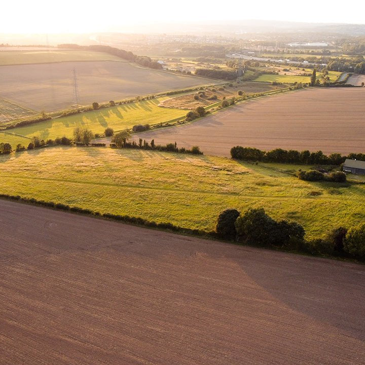 Facing the Elements:  Why Smart Clothing Choices Matter for the UK - 4elementsclothing