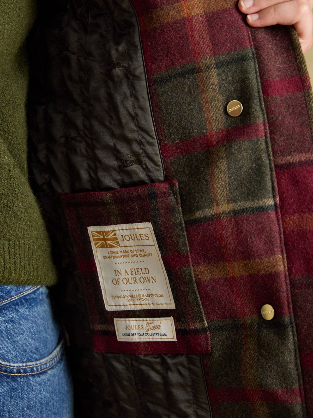 Joules ladies fieldcoat quilted lining and inside label, interior detail view