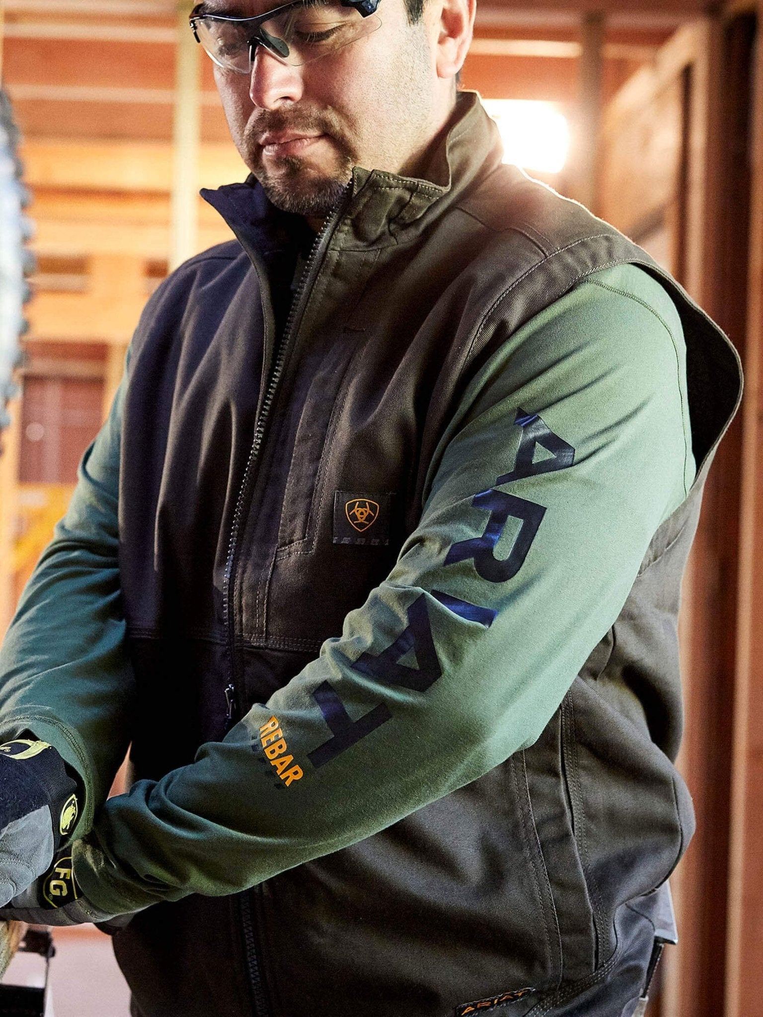 Ariat - Mens Rebar DuraCanvas Gilet / Vest / Water resistant mens waistcoat Ariat