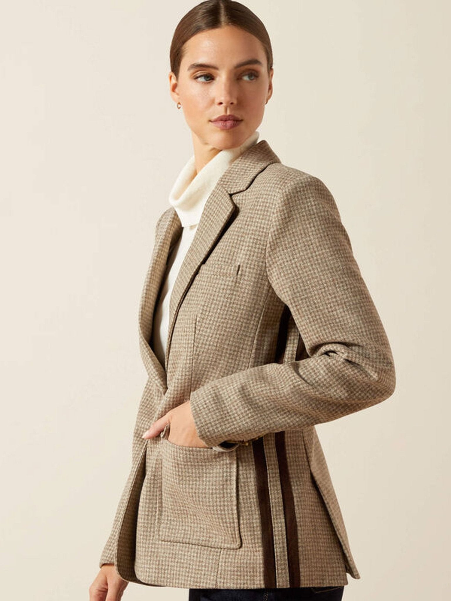 Ariat - Womens Beckfoot Blazer - 100% ethical wool traditional ladies blazer Ariat