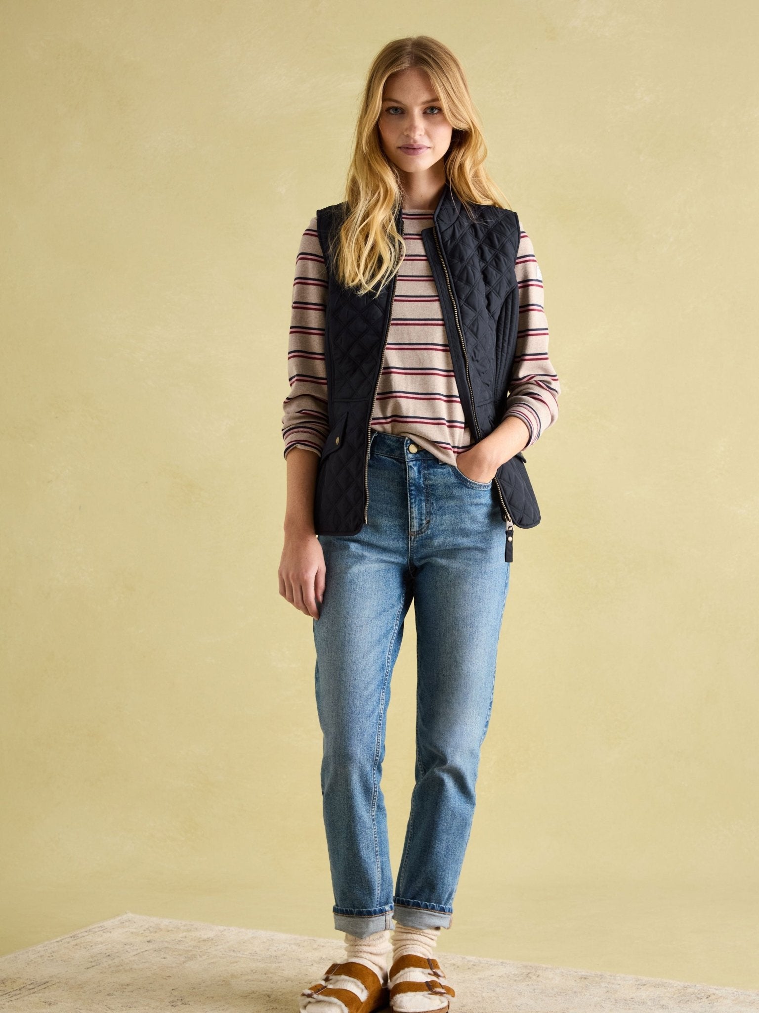 Joules - Joules Minx Navy Showerproof Diamond Quilted Gilet ladies waistcoat / bodywarmer