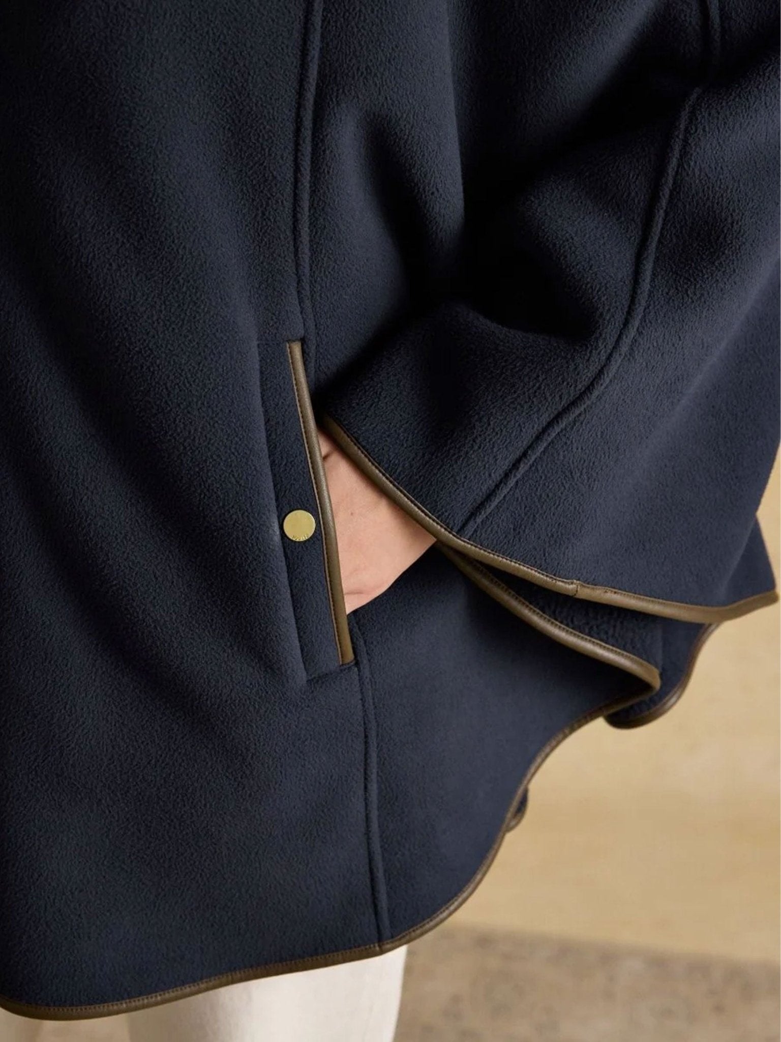 Joules - Ladies Heritage Longline cape / Womens country fleece cape Joules