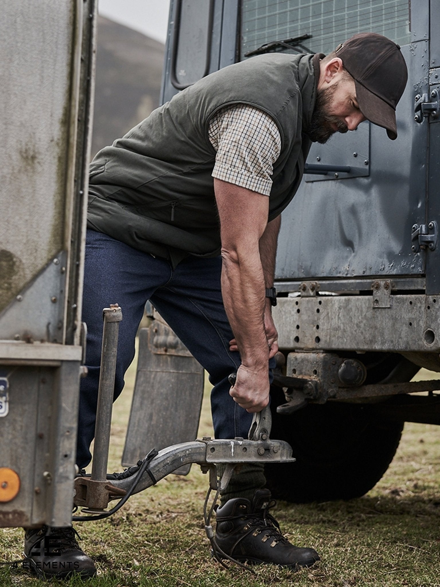 Hoggs of Fife - Reversible Gilet / Body warmer microfleece - Green / brown - The Breezer