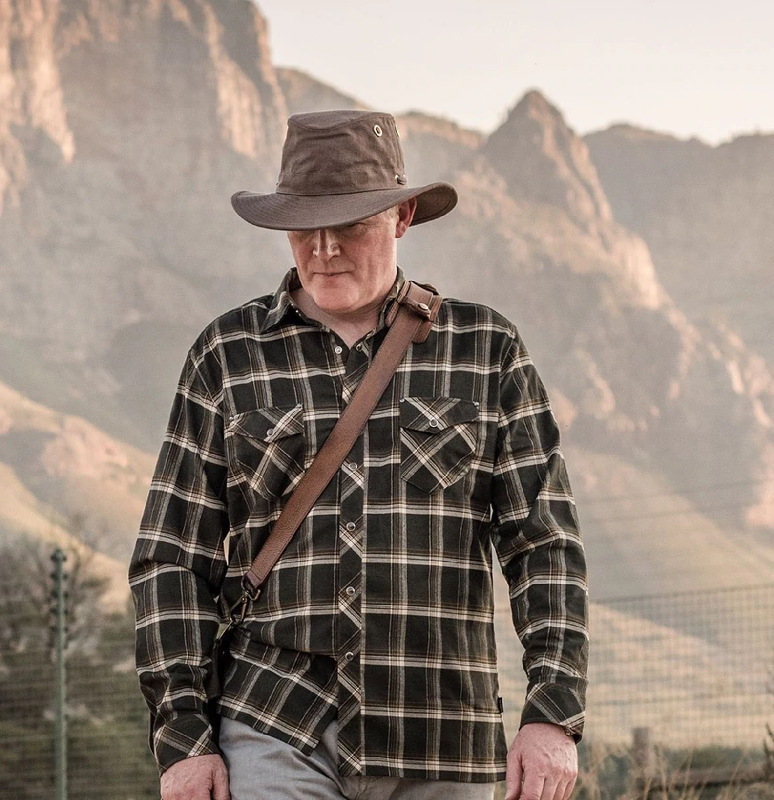 Mens tilley hats, beanie and Bucket hat all headwear 4 elements clothing uk