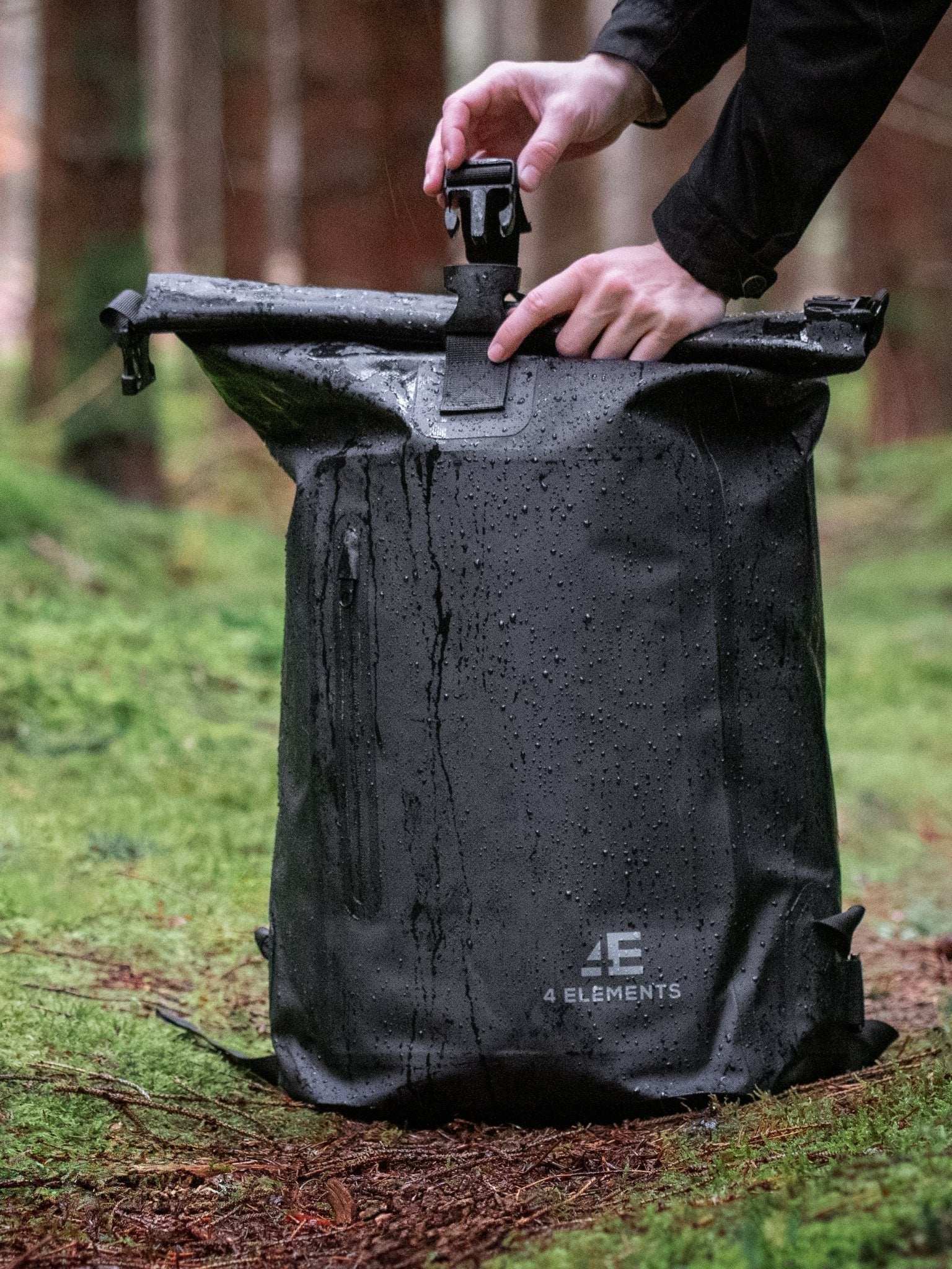 4 Elements Clothing 4 Elements - Waterproof bag and Dry Bag Roll Top waterproof Rucksack, Wet bag & Hiking, waters sports or camping bag, 30L drybag