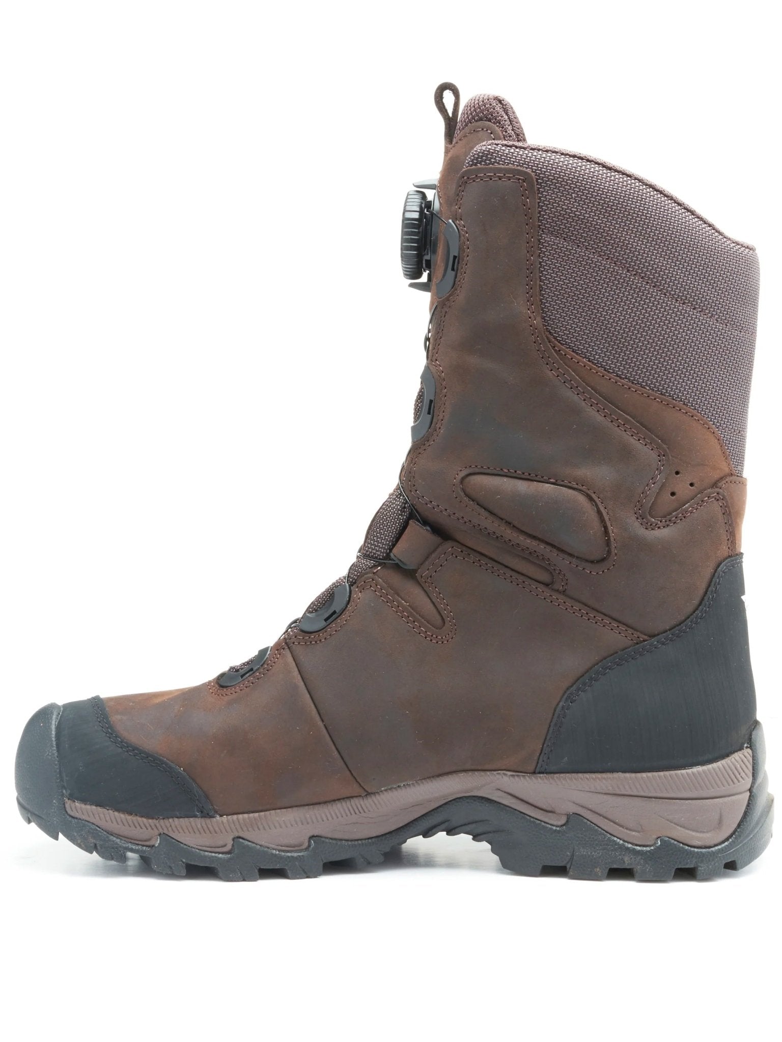 Hiking boots with boa on sale system